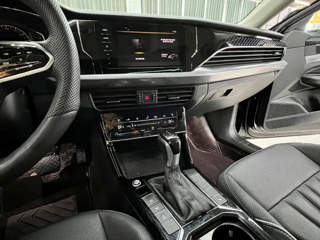 Volkswagen Passat — Фото автомобиля 12
