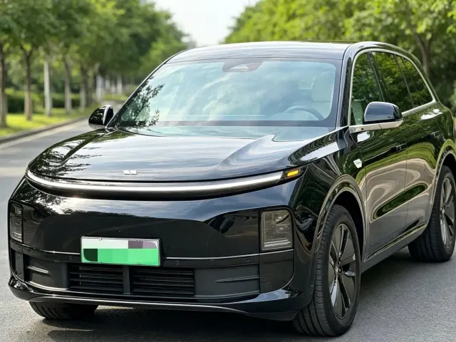 Li Auto L6 — Фото автомобиля 4
