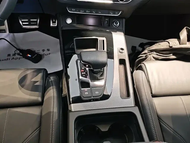 Audi Q5L — Фото автомобиля 13