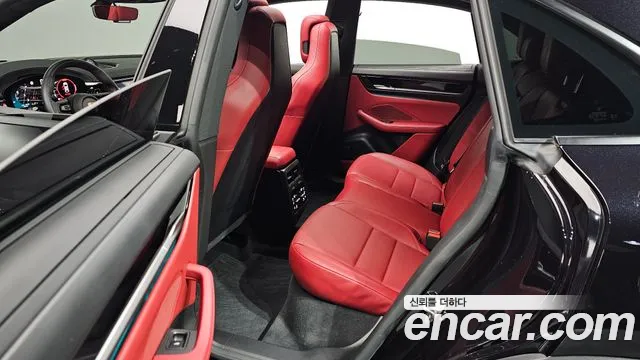 Porsche Macan — Фото автомобиля 16