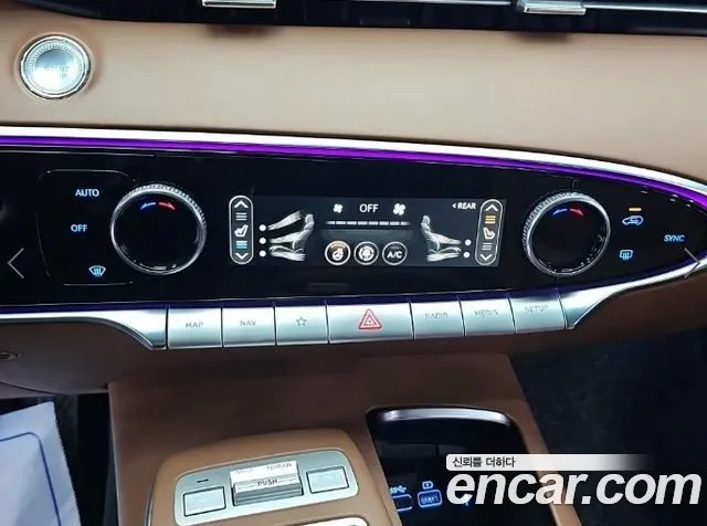 Genesis GV70 — Фото автомобиля 12