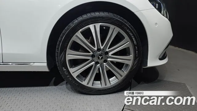 Mercedes-Benz E-Class — Фото автомобиля 6