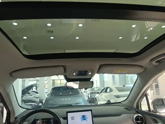 BYD Yuan Pro — Фото автомобиля 17