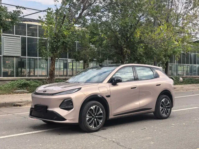 Фотография автомобиля — Changan Qiyuan Q05