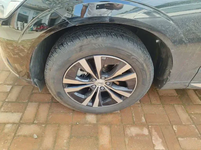 Volvo XC60 — Фото автомобиля 24