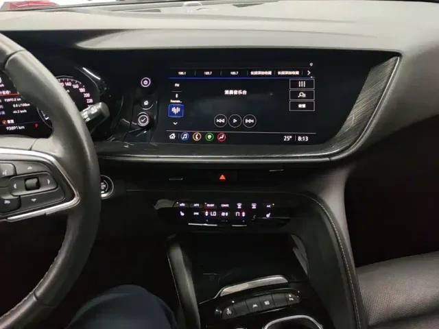 Buick Envision Plus — Фото автомобиля 12