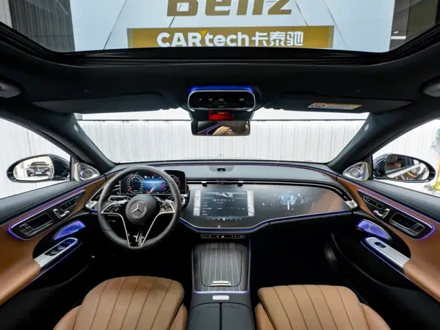 Mercedes-Benz E-Class — Фото автомобиля 14