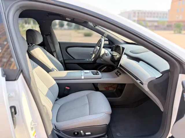 Changan Qiyuan A06 — Фото автомобиля 13