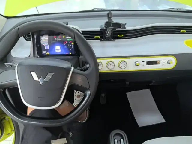 Wuling Hongguang Mini EV — Фото автомобиля 9