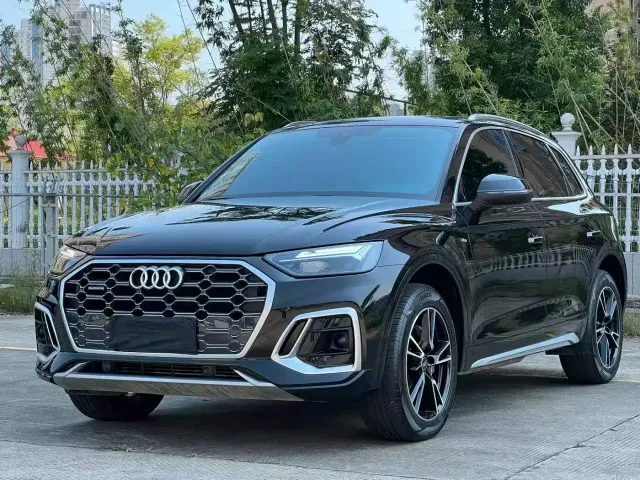Фотография автомобиля — Audi Q5L
