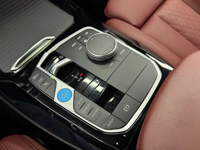 BMW iX3 — Фото автомобиля 17