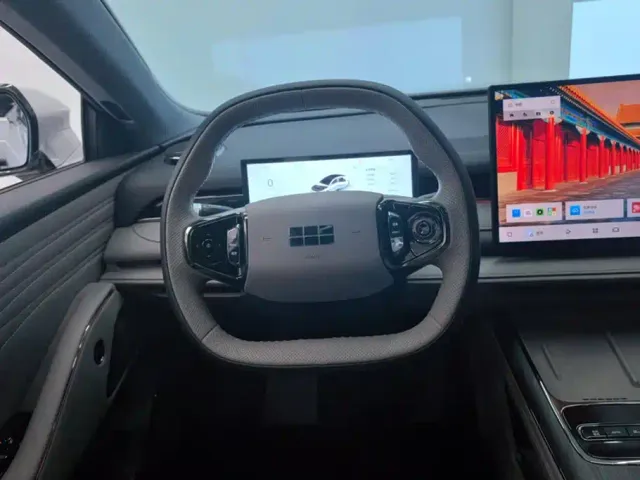 Geely Galaxy Xingyao 8 — Фото автомобиля 15