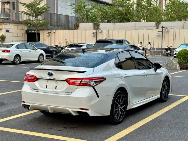Toyota Camry — Фото автомобиля 6