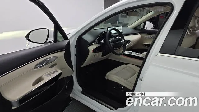 Genesis GV70 2.5T Бензин AWD — Фото автомобиля 10