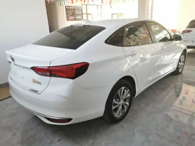 Buick Verano — Фото автомобиля 6