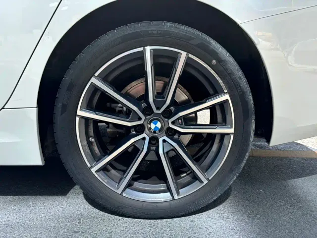 BMW 3 Series — Фото автомобиля 7