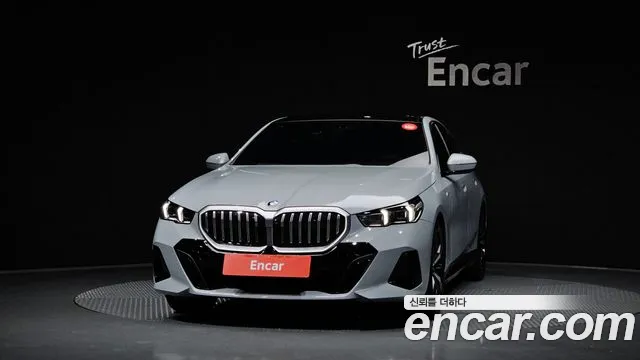 BMW 5-Series 5 серия (G60) 530i xDrive M Sport — Фото автомобиля 3
