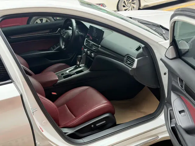 Honda Accord — Фото автомобиля 6
