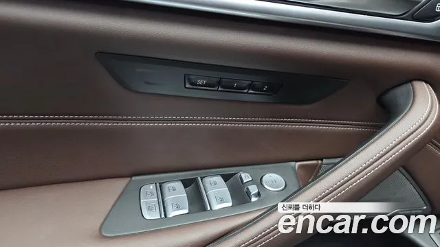 BMW 5-Series — Фото автомобиля 28