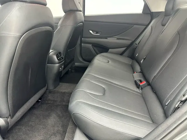 Hyundai Elantra 2023 Model 1.5L CVT LUX Premium Edition — Фото автомобиля 13