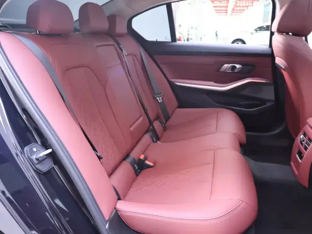 BMW 3 Series — Фото автомобиля 22
