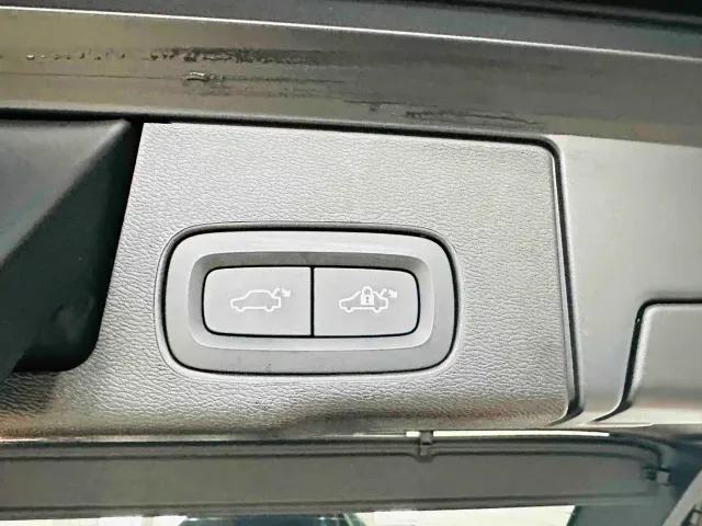 Volvo XC60 — Фото автомобиля 16