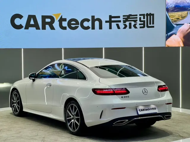 Mercedes-Benz E-Class — Фото автомобиля 24