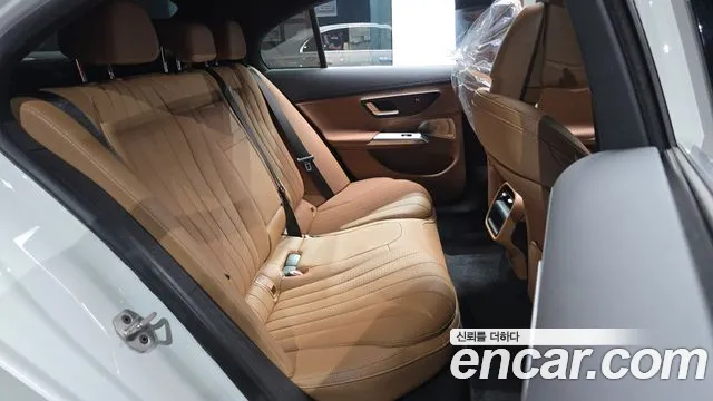 Mercedes-Benz E-Class W214 — Фото автомобиля 11