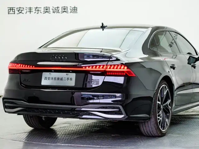 Audi A7L — Фото автомобиля 23