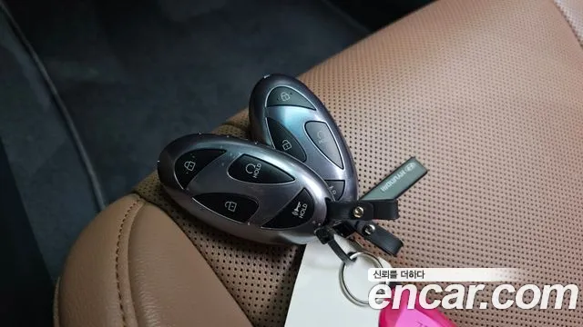 Hyundai Grandeur GN7 — Фото автомобиля 30