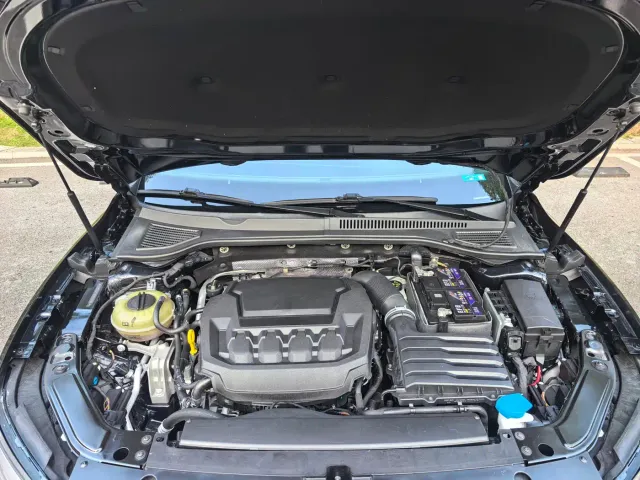 Volkswagen Passat — Фото автомобиля 7