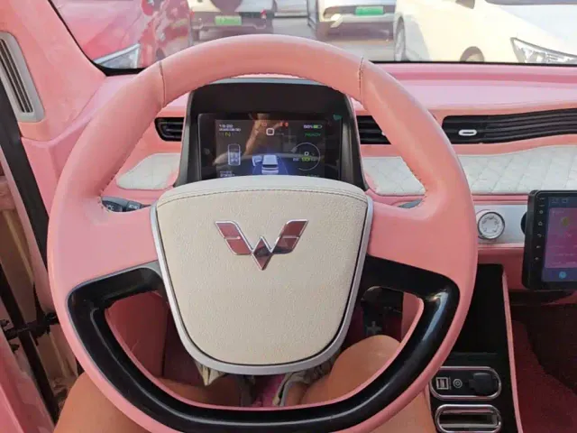 Wuling Hongguang Mini EV — Фото автомобиля 10