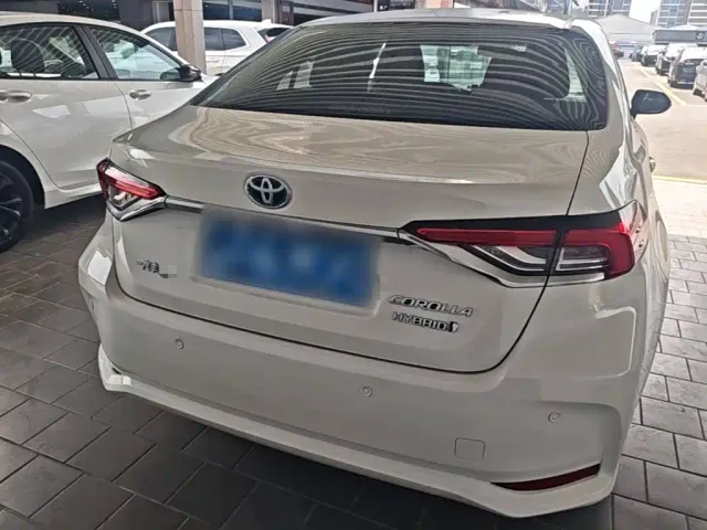 Toyota Corolla — Фото автомобиля 5
