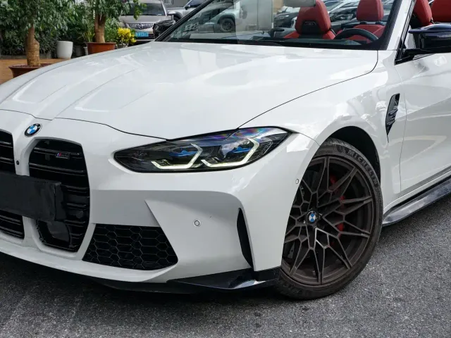 BMW M4 — Фото автомобиля 3