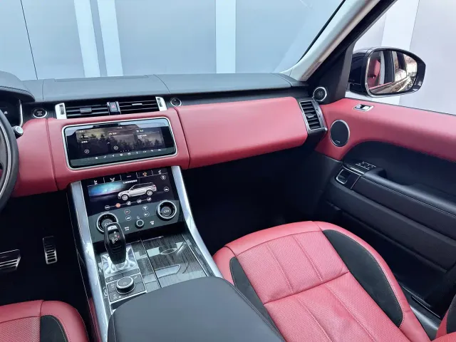 Land Rover Range Rover Sport — Фото автомобиля 4