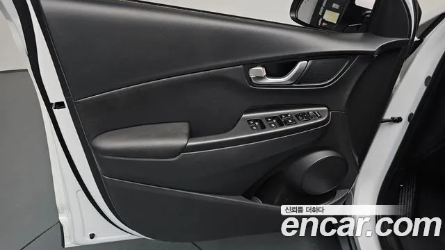 Hyundai Kona — Фото автомобиля 23