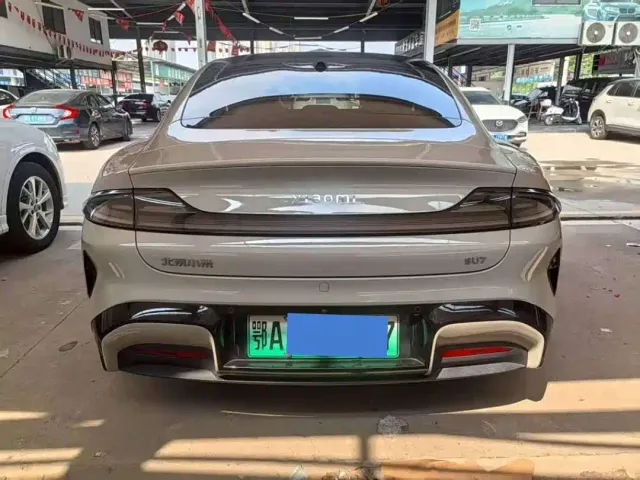 Xiaomi SU7 — Фото автомобиля 8