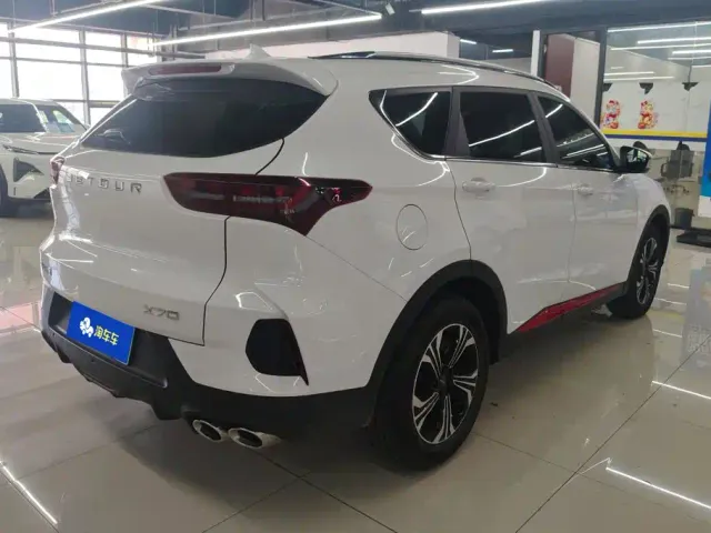 Jetour X70 — Фото автомобиля 3