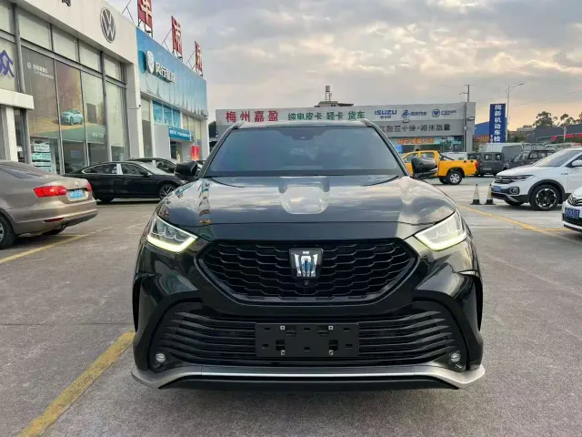 Toyota Crown Kluger — Фото автомобиля 2