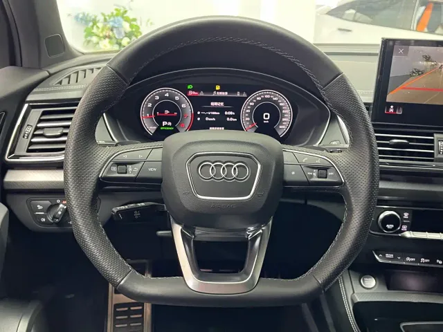 Audi Q5L — Фото автомобиля 9