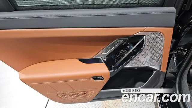 BMW i7 G70 — Фото автомобиля 14