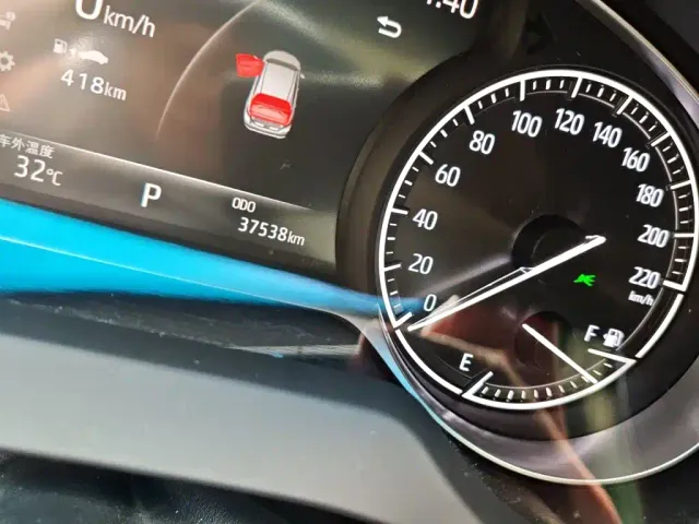 Toyota Harrier — Фото автомобиля 4