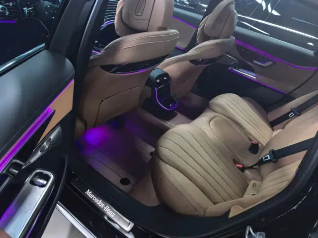 Mercedes-Benz E-Class — Фото автомобиля 10