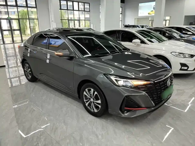 Changan Eado — Фото автомобиля 2