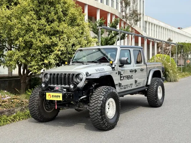 Фотография автомобиля — Jeep Gladiator
