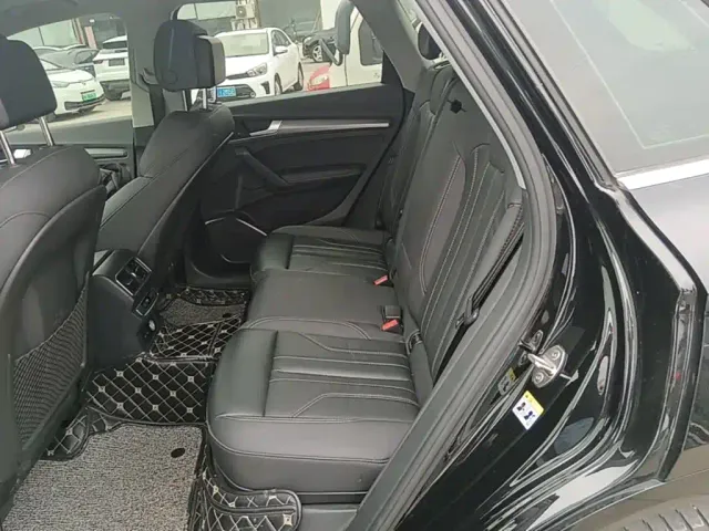 Audi Q5L — Фото автомобиля 16