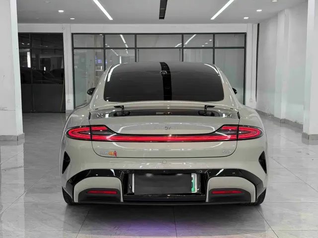Xiaomi SU7 — Фото автомобиля 21