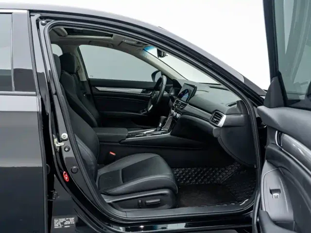 Honda Accord — Фото автомобиля 14