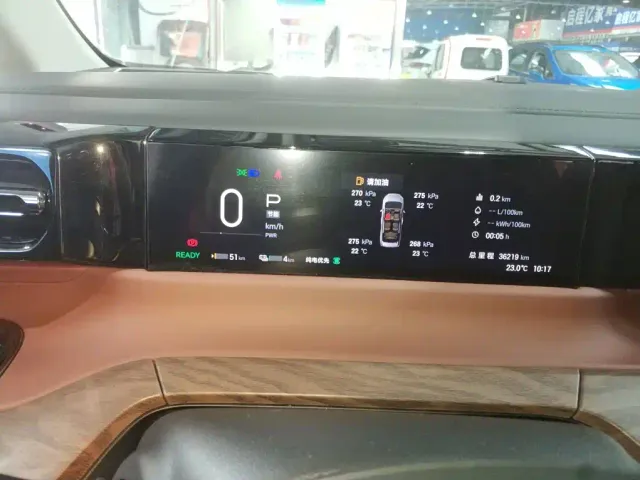 GAC Trumpchi E8 — Фото автомобиля 11
