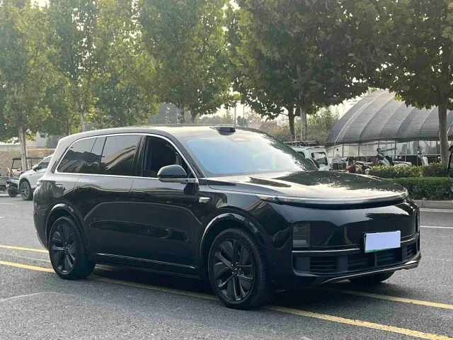 Li Auto L9 — Фото автомобиля 3